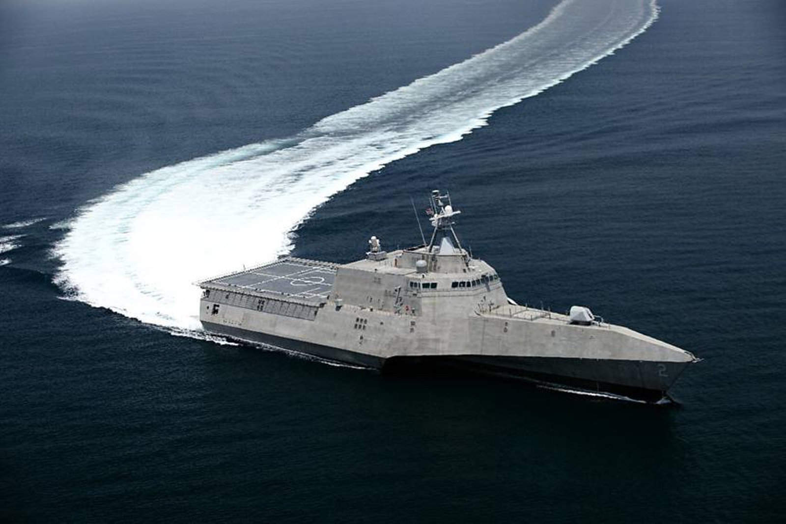 http://einarbb.blog.is/users/72/einarbb/img/uss_independence_1.jpg